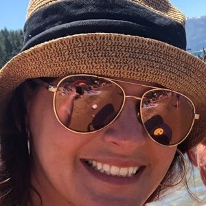 Meet your Posher, Kari